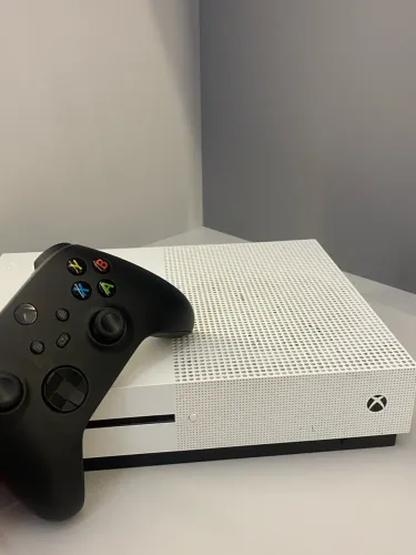 Vendo one s 1tb abaixo de tabela!!!!