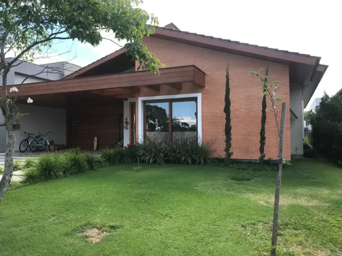Casa Espetacular em Condominio