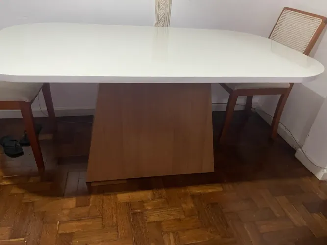 Somente a mesa 6 lugares 