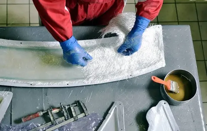Serviço de fibra de vidro e pintura