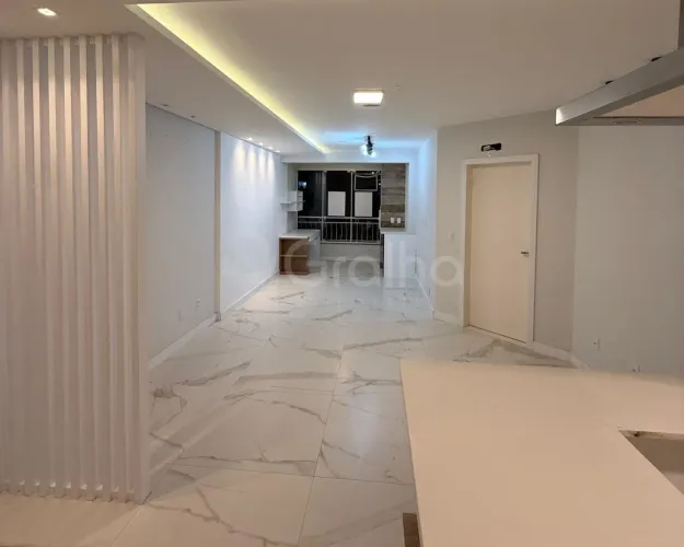 Apartamento de 81m² com 2 dormitórios em Coqueiros.