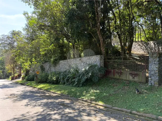 Terreno à venda no condomínio Vila Real do Moinho Velho, Embu Das Artes - SP