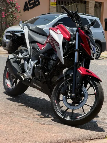 CB 300f 2026