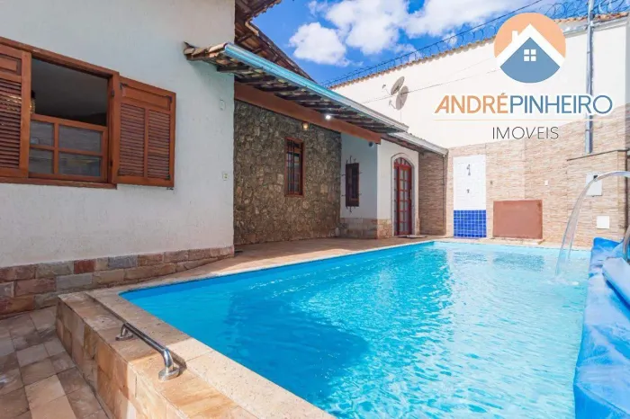 Casa à Venda no Itapoã BH: 3 Quartos, Suíte, Piscina Aquecida, Sauna e Espaço Gourmet