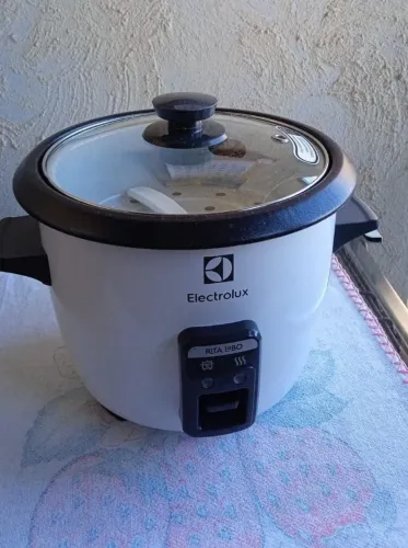 Panela Elétrica de Arroz Electrolux RTA10 - Seme Nova