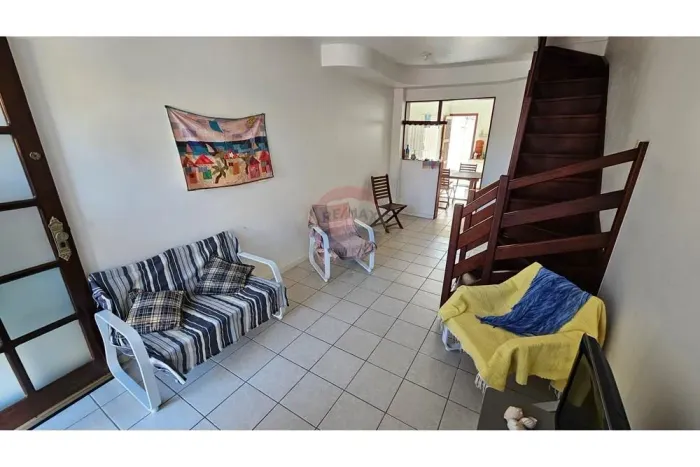 Casa triplex em Condomínio no Peró, Cabo Frio - 3 quartos R$ 400 mil