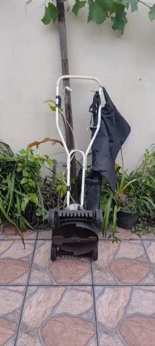 Máquina de cortar grama
