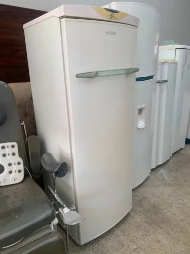 Geladeira ótima 