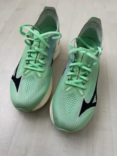 Tenis corrida Mizuno Wave Rebillion Pro3