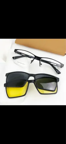 Óculos Esportivo Masculino em Metal Prata com lentes magnéticas sobrepostas 