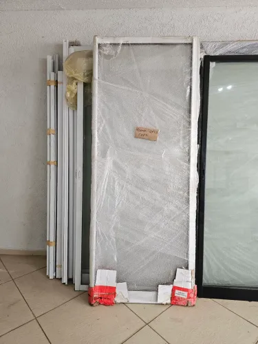 Porta Balcão 2 Folhas 1,80 Largura x 2,30 Altura