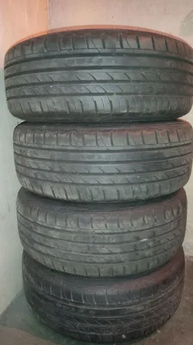 Vendo pneu 195 /45 /17