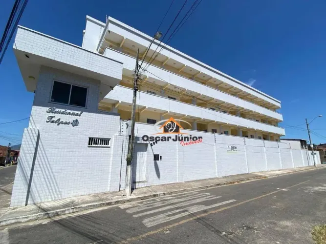 Apartamento com 2 Quartos (1 Suíte) para alugar, 53 m² por R$ 900/mês - Pajuçara - Maracan