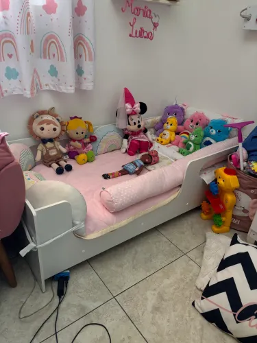 Cama Montessoriana Infantil Encanto Branco Em Mdf Com Grades Laterais
