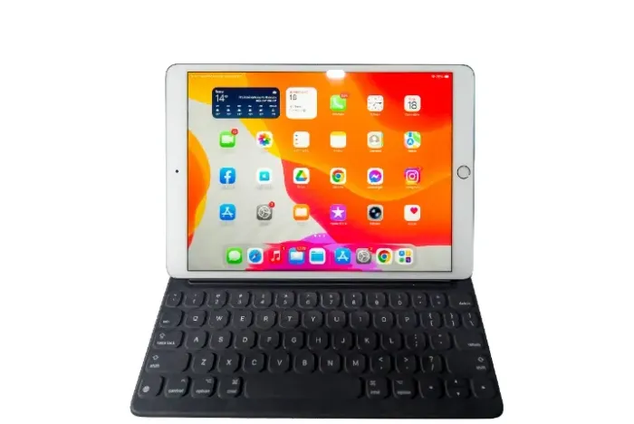 Ipad Air Wi-fi + Celular 64gb Com Teclado Original Apple
