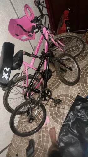 VENDE SE BICICLETA FEMININA URGENTE