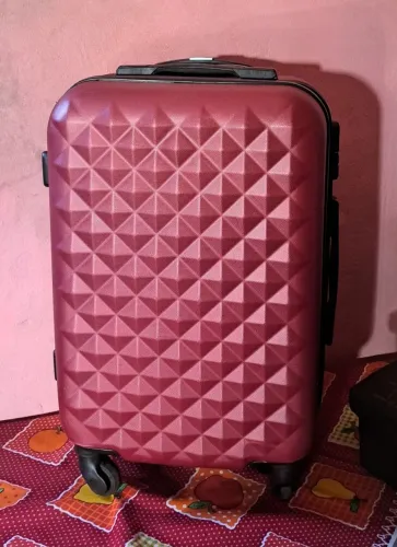 Mala de rodinha tamanho P semi nova