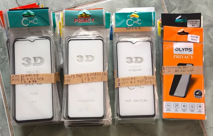 Película de vidro 3d de vários modelos. 
