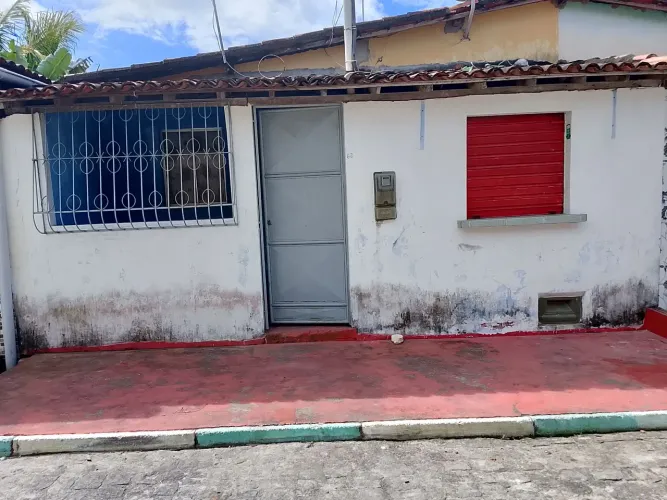Casa média com ponto comercial 