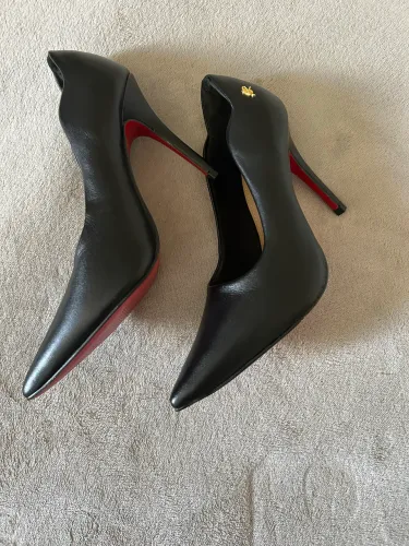 Vendo scarpian couro legítimo