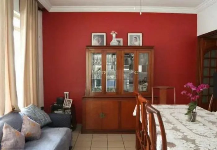 Sobrado à venda em São Paulo-SP no Parque Imperial: 2 quartos, 1 suíte, 2 banheiros, 1 vag