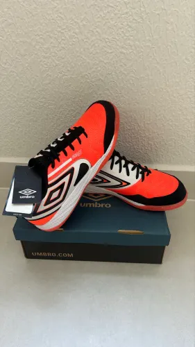 UMBRO pro 5