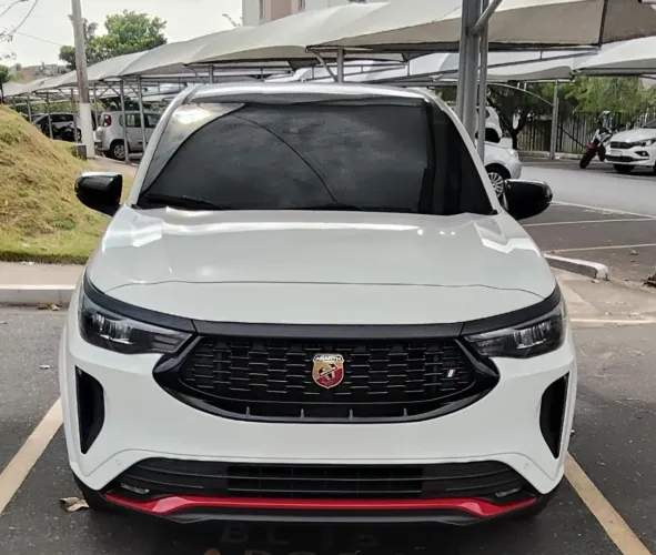 Fiat Fastback Abarth Turbo Flex 1.3 Aut. 2025