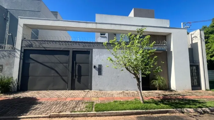 Sobrado no Condomínio Morada Morena