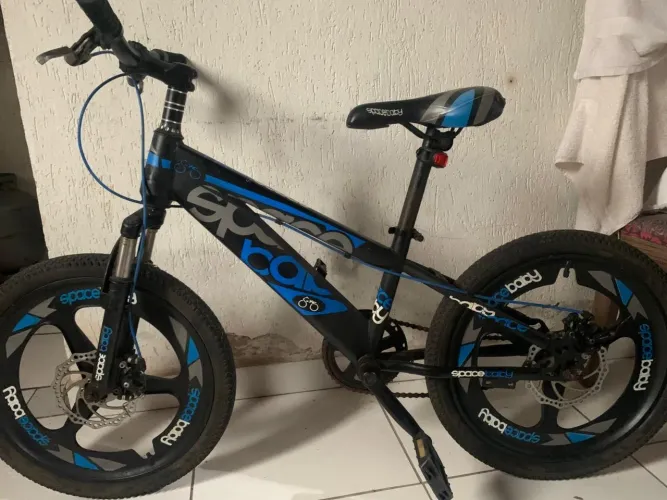 Bicicleta aro 20 Space baby, com suspensão e freio a disco (não entrego)