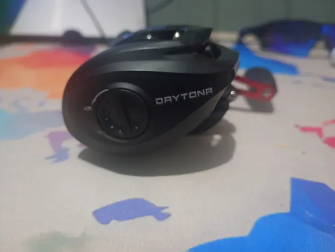 Carretilha de pesca Daytona 11a 7kg de drag (mão esquerda) troco em outra tbm nunca usada 