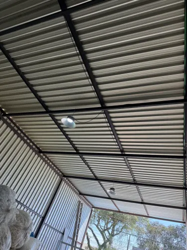 Estrutura de ferro Ferragens telhas Cobertura e Galpão Barracao