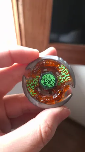 Beyblade Thermal Lacertha brown