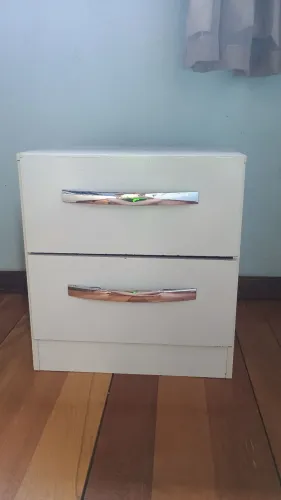 Mesa de Cabeceira 2 gavetas / armário para quarto