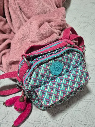 Bolsa Kipling c/ chaveiro 