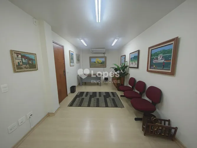 ANDAR INTEIRO COM 201 M² NO CORAÇÃO DO CENTRO USO COMERCIAL OU RESIDENCIAL