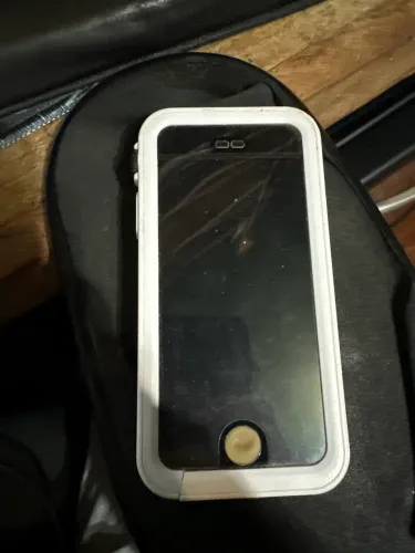 Celular iphone se 2020
