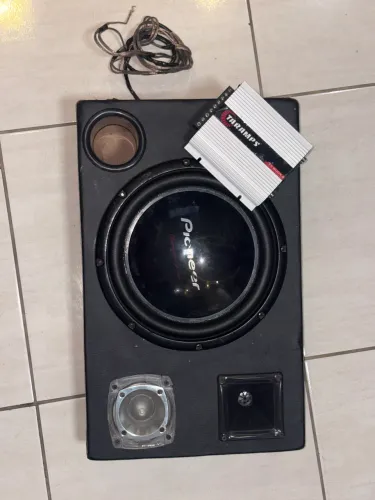 Caixa de Subwoofer + Módulo Taramps 800w + Caixa com chicote + Super Tweeter 