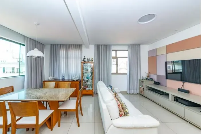 Apartamento à Venda - Coração Eucarístico, 3 Quartos, 109 m2