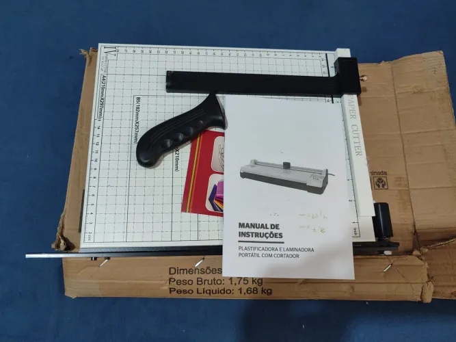 Guilhotina A4 cortes papel etc 