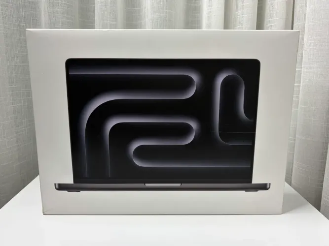 MacBook Pro 14 Polegadas M5 Pro 24GB 1TB SSD - Novo/Lacrado- Aceito troca