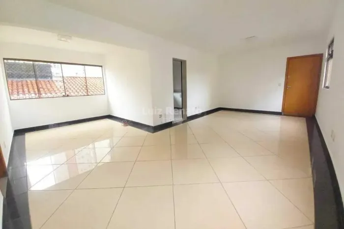 Apartamento à venda no bairro Sagrada Família