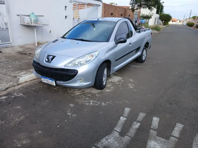 Peugeot Hoggar X-line 1.4 Flex 8V 2P 2013