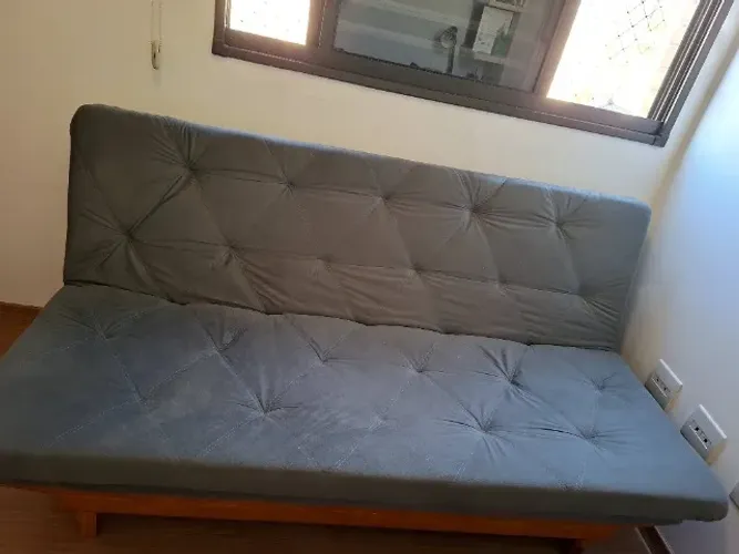 Sofa Cama Caribe 3 Posições Base de Madeira Suede Essencial Estofados(Cinza)