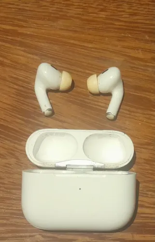Apple pods