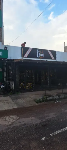 Vendo ou aluga prédio comercial