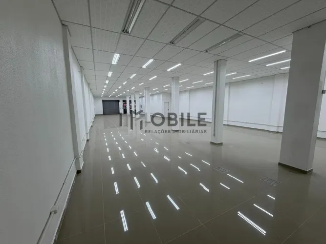 Loja para Alugar em São Sebastião, Porto Alegre, 270m²