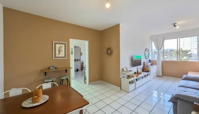 Apartamento de 2 quartos à venda na Agronômica