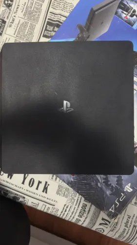 Ps4 slim em perfeito estado