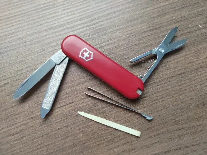 Vt6471 - Canivete Suiço Victorinox usado - Bijou Sd Vermelho