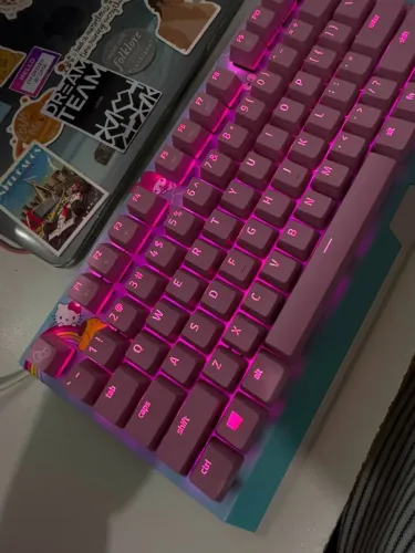 Teclado Razer Sanrio Hello Kitty characters - Edição Limitada